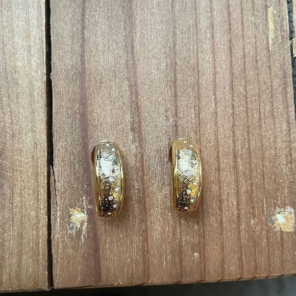 Premier Designs Gold Huggie/ Stud Earrings - Picture 1 of 5
